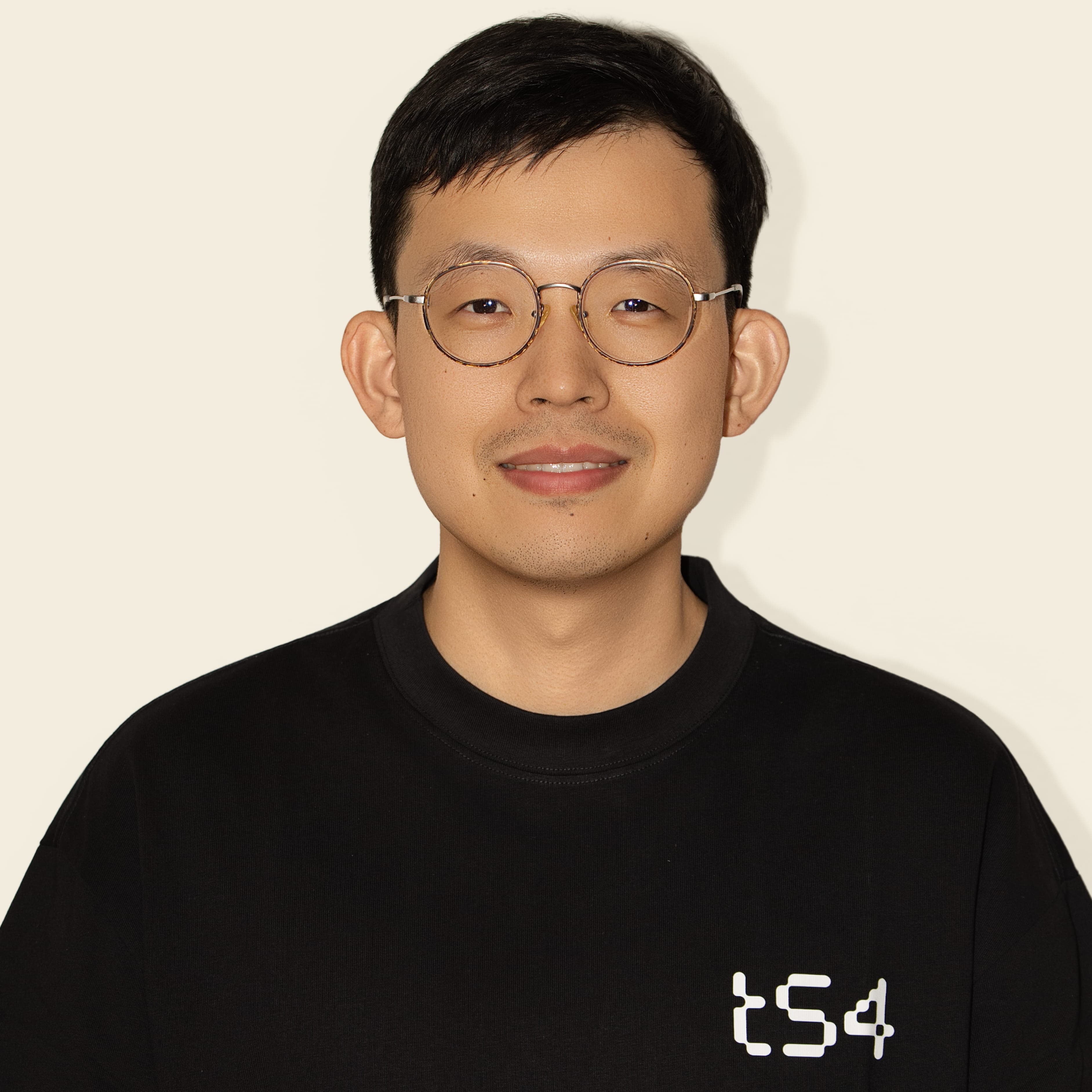 Chandler Fang headshot