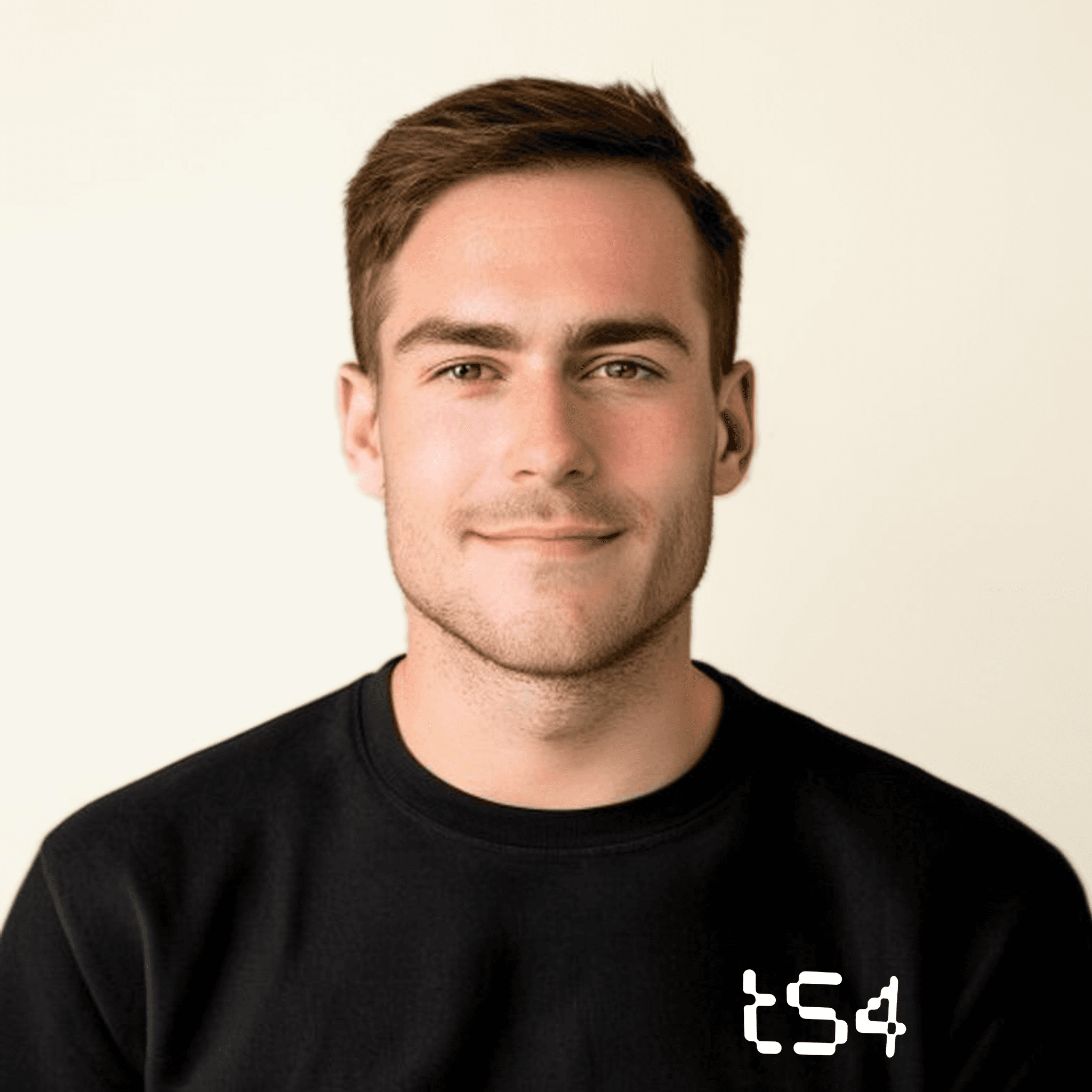 Ethan Miller headshot